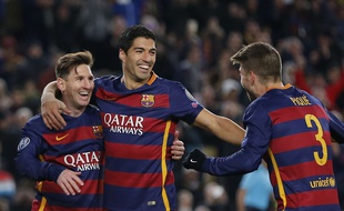 La joie de Messi, Suarez et Piqué lors de large victoire du Barça contre la Roma (6-1) en Ligue des champions, le 24 novembre 2015.