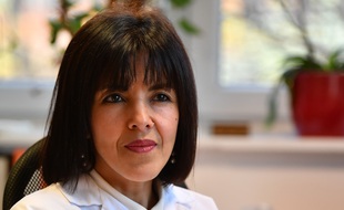 Le professeur Samira Fafi-Kremer.