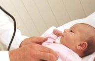 Souffle au cœur chez bébé : tout ce que les jeunes mamans doivent savoir pour être rassurées