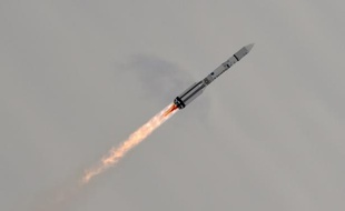 La fusée Proton transportant la sonde de la mission ExoMars 2016 décolle du cosmodrome russe de Baïkonour le 14 mars 2016