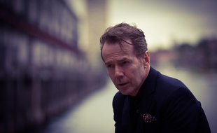 Peter Milton Walsh est le leader historique des Apartments depuis la fin des années 70.