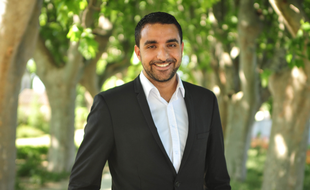 Amine El Khatmi, élu socialiste d'Avignon.