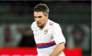Toulalan souffre mais serre les dents.