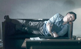 Avec ce spot dédié aux spectateurs, la Une espère renouer avec son audience.