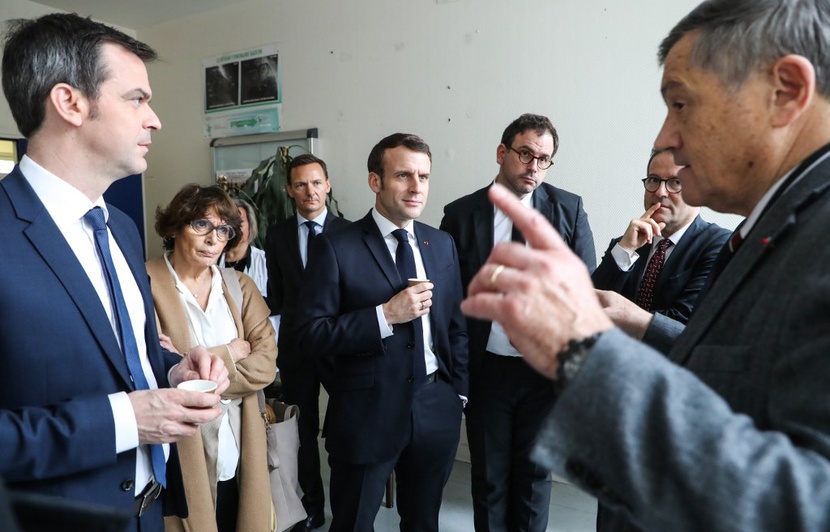 Coronavirus Emmanuel Macron En Visite Au Samu De L Hopital Necker A Paris