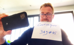 Un petit gimmick quotidien pour réinventer ses selfies.