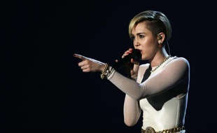 Miley Cyrus le dimanche 10 novembre 2013 à Amsterdam, aux Europe MTV Music Awards.