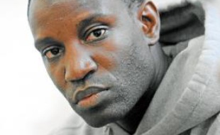 Régis, dit Abd al Malik, réalisera lui-même le long-métrage.
