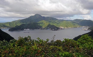 Les îles Samoa s'apprêtent à changer de fuseau horaire pour harmoniser leurs horloges avec celles de leurs principaux partenaires commerciaux, l'Australie et la Nouvelle-Zélande, une opération qui se traduira par le passage direct du jeudi 29 décembre au samedi 31.