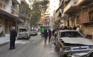 Une rue d'Alep après des tirs rebelles le 14 février 2016