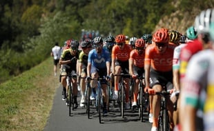 Le peloton du Tour de France lors de la 14e étape, le 12 septembre 2020.
