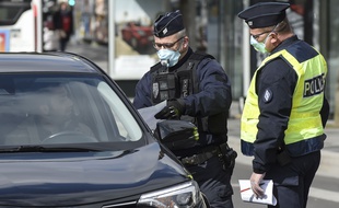Un contrôle de police à Nantes, le 18 mars 2020