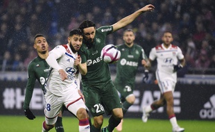 Peu en vue et diminué ce vendredi, Nabil Fekir est sorti à la pause