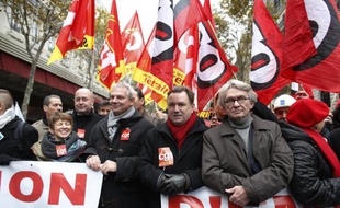 Les syndicats CGT et FO ont affirmé jeudi à l'AFP qu'ils ne signeraient pas l'accord portant sur les contreparties pour les salariés au travail le dimanche dans le secteur du bricolage, préconisé par le gouvernement et auquel les enseignes se sont engagées.