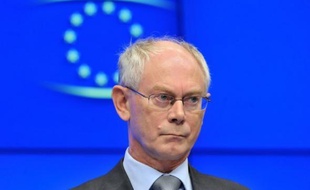 "Nous devons tous travailler de concert afin de permettre à la zone euro de survivre. Car si la zone euro ne survit pas, l'Union européenne ne survivra pas non plus", n'a pas hésité à dire mardi le président de l'UE Herman Van Rompuy, sans faire toutefois directement référence à la situation actuelle.