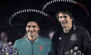 Les sombreros étaient de sortie pour Federer (à g.) et Zverev.
