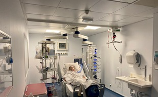 Le service réanimation du CHU de Bordeaux, accueille encore début octobre une dizaine de patients atteints d'une forme grave du Covid-19