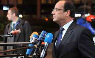 Le président français, François Hollande, a affirmé jeudi à son arrivée au sommet européen sur le budget de l'UE, qui s'annonce très tendu, qu'il venait "chercher un compromis", "pas poser un ultimatum".