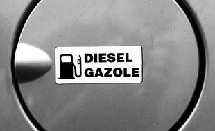 Bien que certains veulent déjà en vendre la peau, le diesel n’est pas encore mort, et conserve certains atouts, notamment en matière de… C02 !