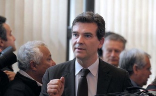 Le ministre du Redressement productif, Arnaud Montebourg, a réaffirmé jeudi que le plan de restructuration du constructeur automobile PSA , qui prévoit la suppression de 8.000 postes en France, restait "inacceptable en l'état" et a demandé le "rétrécissement de (son) ampleur".