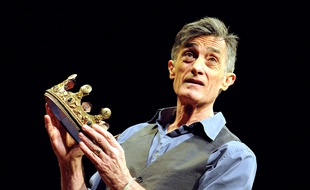 L'acteur Roger Rees sur scène en 2012 à Londres.
