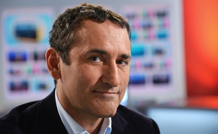 Pascal Houzelot, president de la chaine numero 23, sur le plateau de LCI, fin 2012.