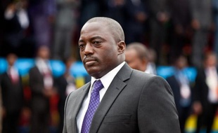 Le parti du président de la République démocratique du Congo (RDC) Joseph Kabila et ses alliés devancent nettement l'opposition aux élections législatives du 28 novembre 2011, selon les résultats donnés dans la nuit de jeudi à vendredi par la Commission électorale et portant sur près de 87% des 500 sièges à attribuer.