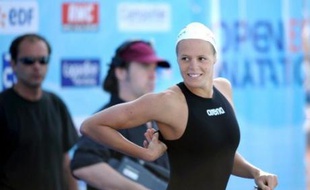 Laure Manaudou, Alain Bernard et leurs acolytes sélectionnés aux Jeux ont débuté tranquillement l'Open de Paris en testant la configuration olympique, avec les séries l'après-midi, avant les finales mercredi matin.