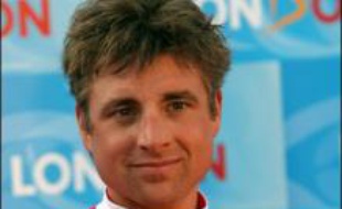 L'Allemand Patrik Sinkewitz, de la formation cycliste T-Mobile, qui a abandonné dimanche dans le Tour de France, a fait l'objet d'un contrôle antidopage positif le 8 juin dernier, a annoncé mercredi la Fédération allemande de cyclisme (BRD).