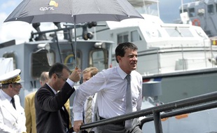 Le ministre de l'Intérieur Manuel Valls, le 17 octobre 2013, à Fort-de-France.