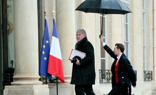 Denis Pietton, directeur de cabinet du ministre des Affaires étrangères, arrive à l'Elysée à Paris, le 25 février 2013