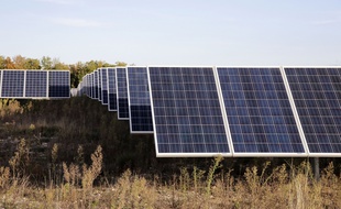 Illustration d'une centrale photovoltaïque.