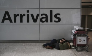 Le trafic a été suspendu à l'aéroport britannique de Gatwick après que des drones ont été signalés