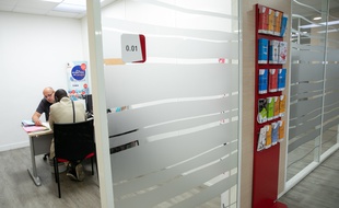Entretien dans une agence Pôle emploi de Paris (image d'illustration).