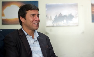 Le 17 avril 2012, le photographe Shah Maraià Kaboul. AFP PHOTO / Johannes EISELE
