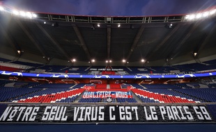 Une affiche sur laquelle est inscrit:
