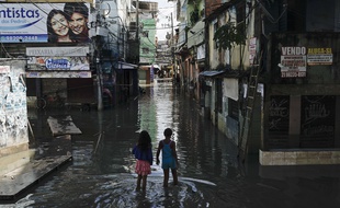 Les inondations à Rio de Janeiro ont fait au moins 10 morts.