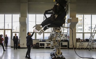 Un robot géant en Corée du sud - Le Rewind (video)