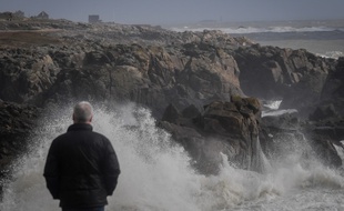 Un passant à Batz-sur-Mer en Batz 2019.
