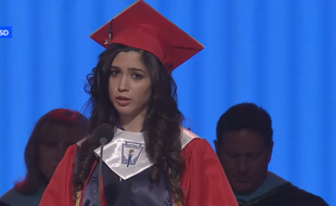 Larissa Martinez lors de sa remise de diplôme