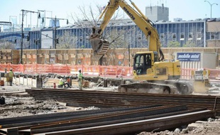 Recul des mises en chantier de logements aux Etats-Unis en mars (ici chantier du 160 Leroy Street à New York City le 14 avril 2016