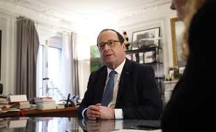 Le 13 février 2020, à Paris, l'ancien président de la République, François Hollande, répond aux questions des journalistes de 20 Minutes dans son bureau rue de Rivoli.