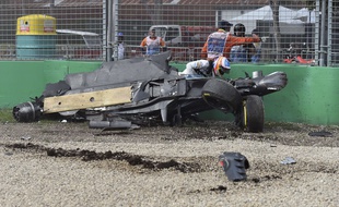 Fernando Alonso a été victime d'un gros crash lors du GP d'Australie, le 20 mars 2016.