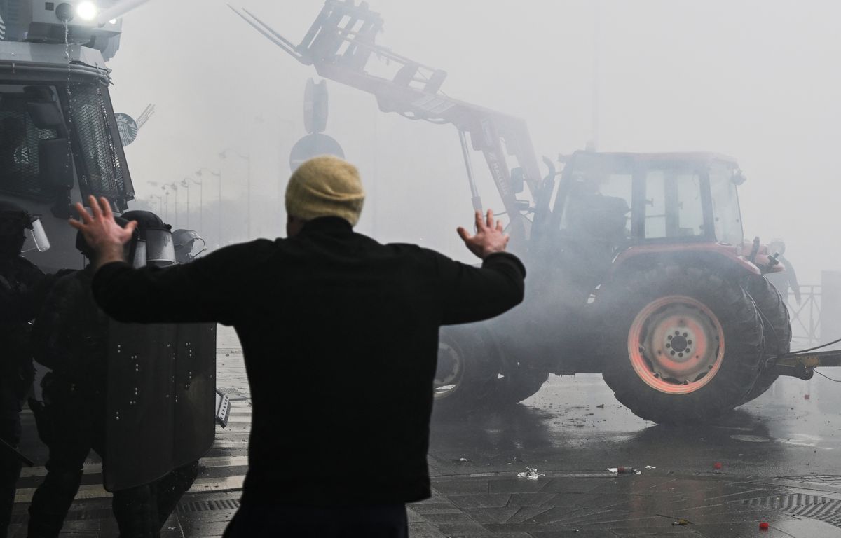 Rennes : La manifestation des pêcheurs s'embrase avec de violents affrontements