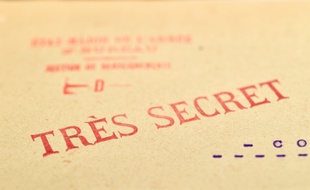 Entête de documents d'archives françaises liées à la machine de cryptage Enigma.