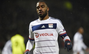 Alexandre Lacazette aurait sans doute besoin de soutien en attaque pour la deuxième partie de saison.