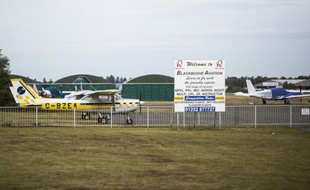 Une avionnette posée le 1er aout 2015 dans l'aéroport de Blackbushe, 60 km au sud-ouest de Londres