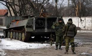 Des rebelles prorusses, le 19 février 2015 à Uglegorsk, près de Debaltseve, ville stratégique dans l'est de l'Ukraine