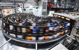 C’est quoi cette bouteille de bière pas plus grande qu’un grain de riz ?