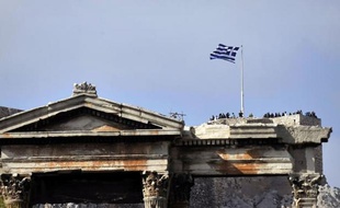 Près des deux tiers des Français désapprouvent l'augmentation de la contribution financière de la France au plan d'aide à la Grèce, selon un sondage Ifop à paraître dimanche dans Dimanche Ouest France.